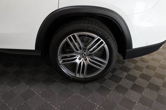2026 Mercedes Benz GLS 450 4MATIC photo 8