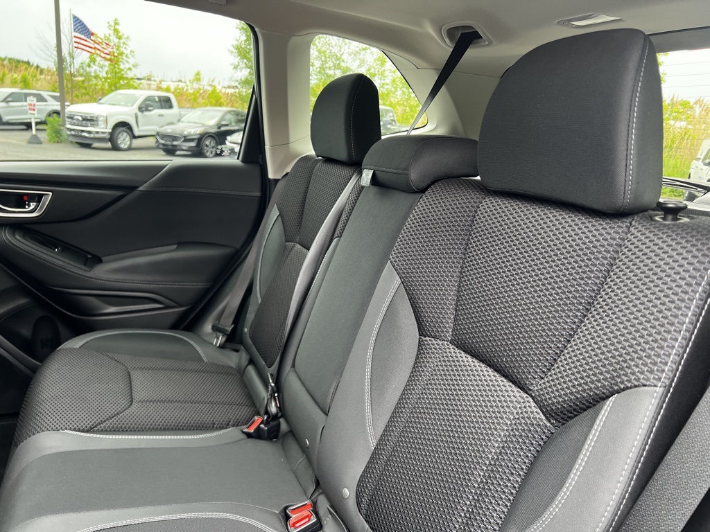 2020 Subaru Forester Premium photo 19