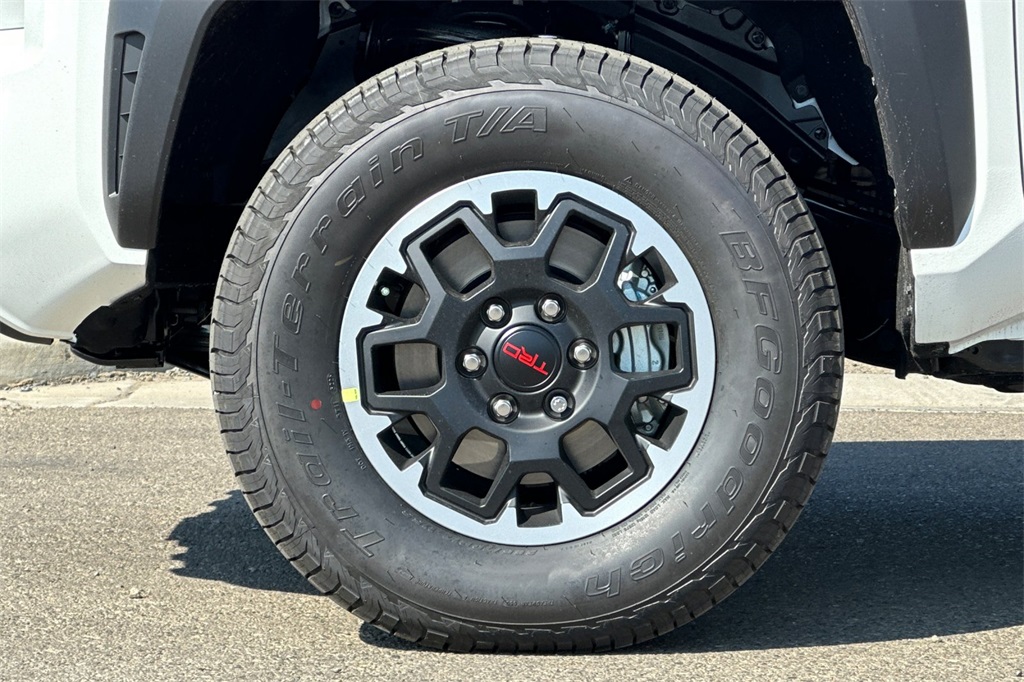 2025 Toyota Tacoma TRD Off-Road 4x4 Double Cab photo 23