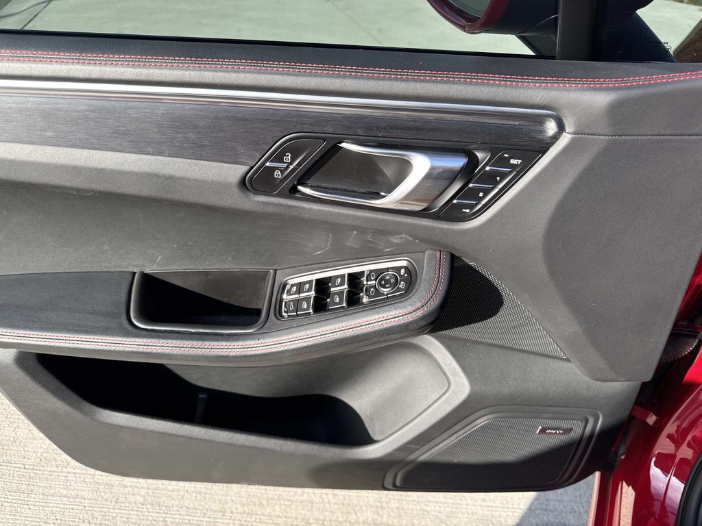 2021 Porsche Macan GTS photo 13