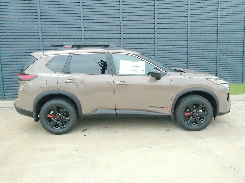 2026 Nissan Rogue SV photo 2