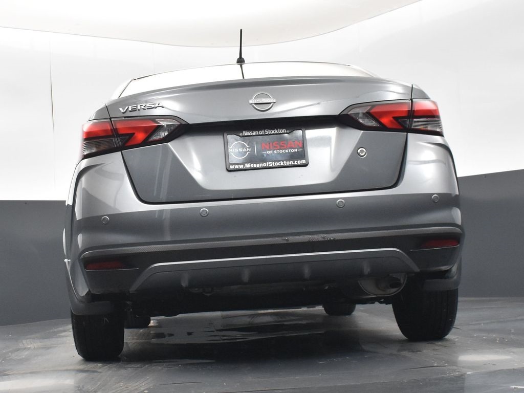 2025 Nissan Versa 1.6 S photo 31