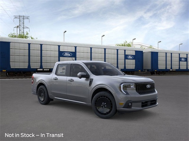 2025 Ford Maverick photo 2
