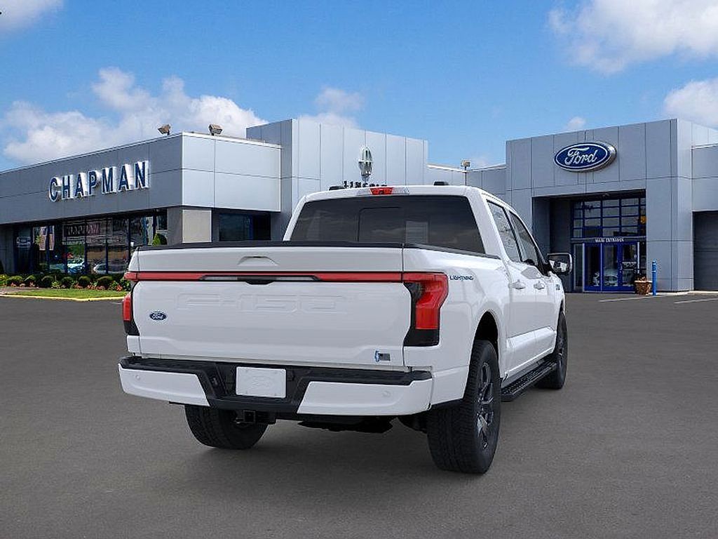2025 Ford F-150 Lightning Lariat photo 8