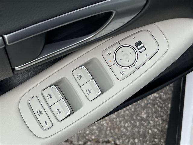 2026 Hyundai Sonata SE photo 3