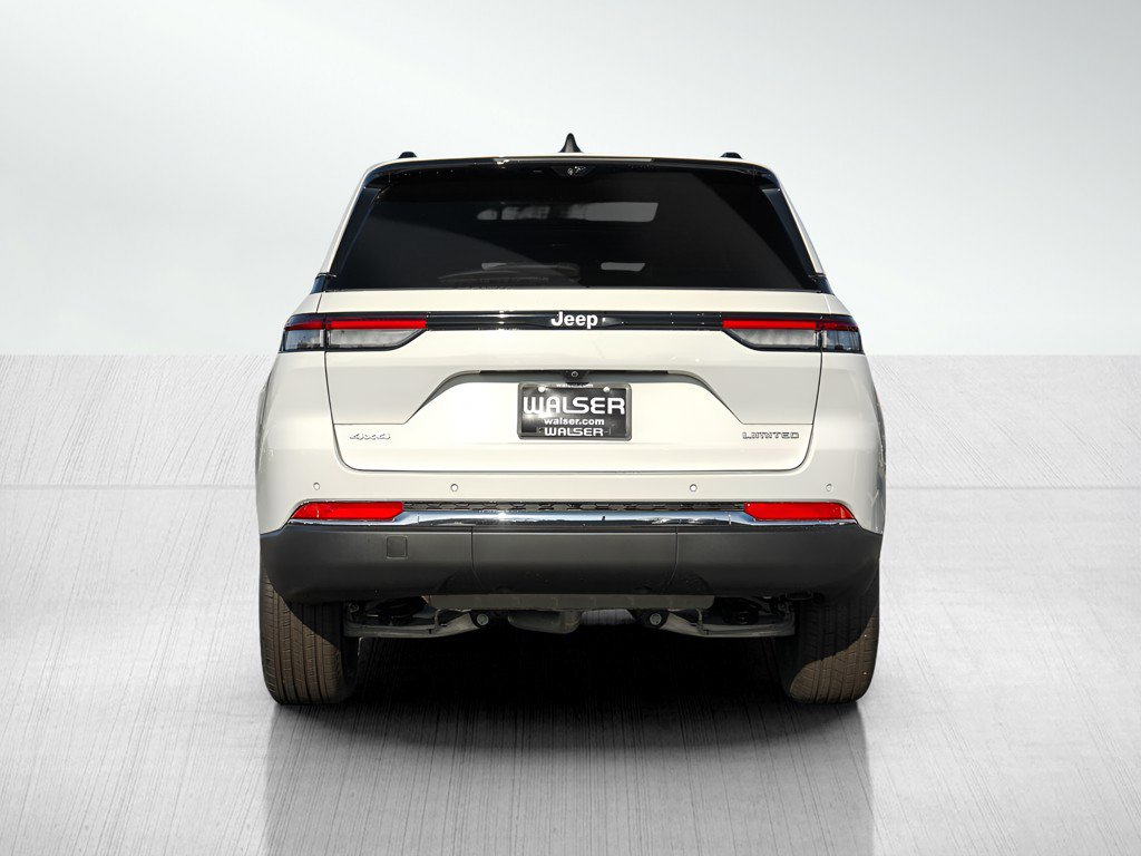 2025 Jeep Grand Cherokee Limited photo 4