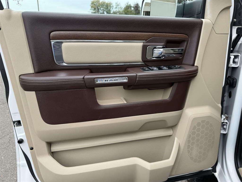 2015 Ram 2500 Laramie photo 26