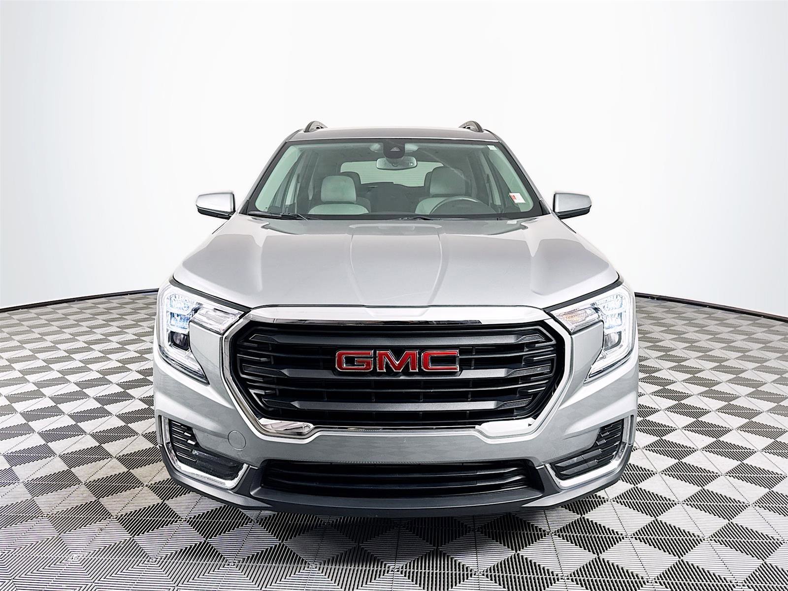 2023 Gmc Terrain SLE photo 2