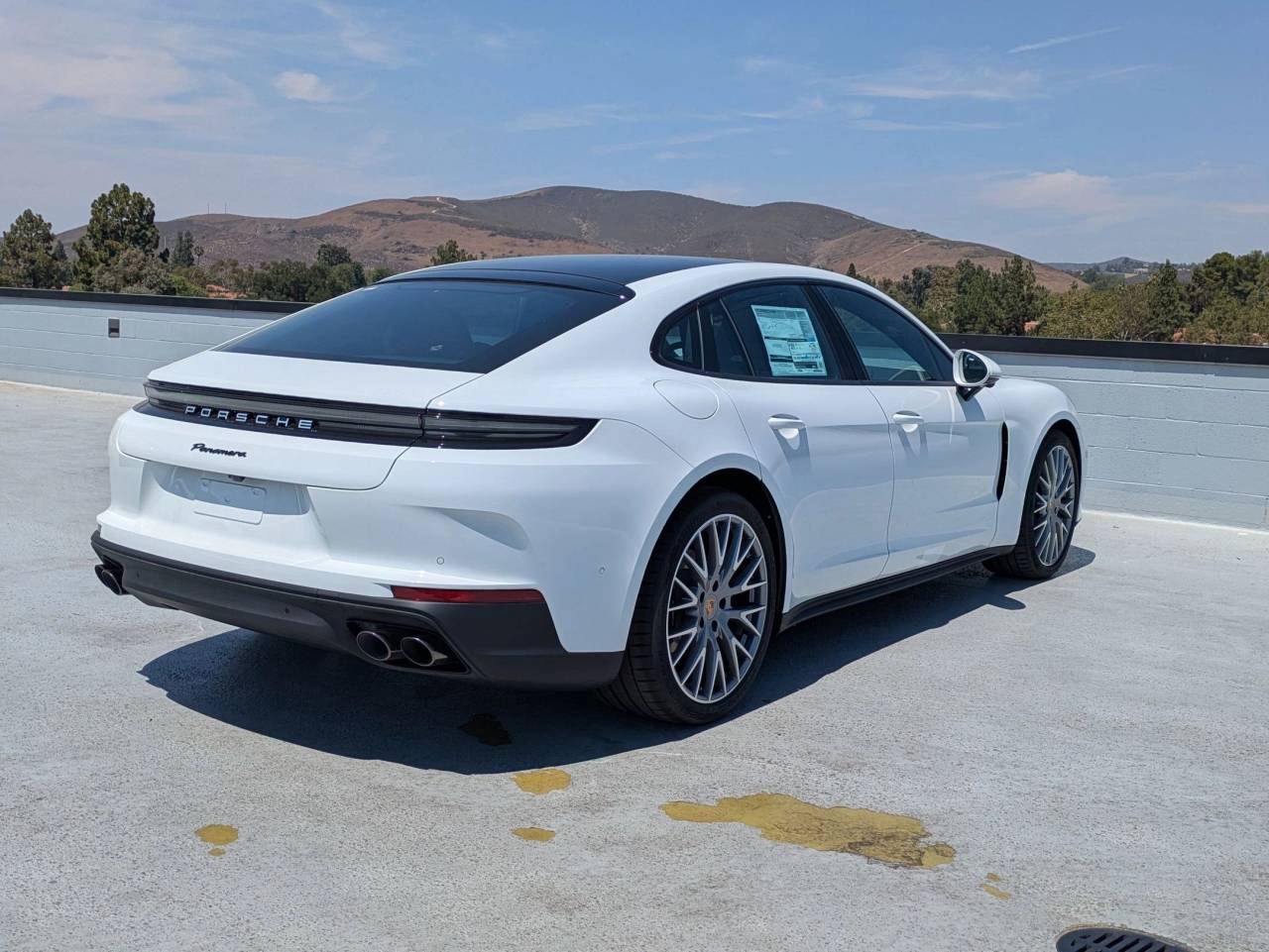 2025 Porsche Panamera 4 photo 9