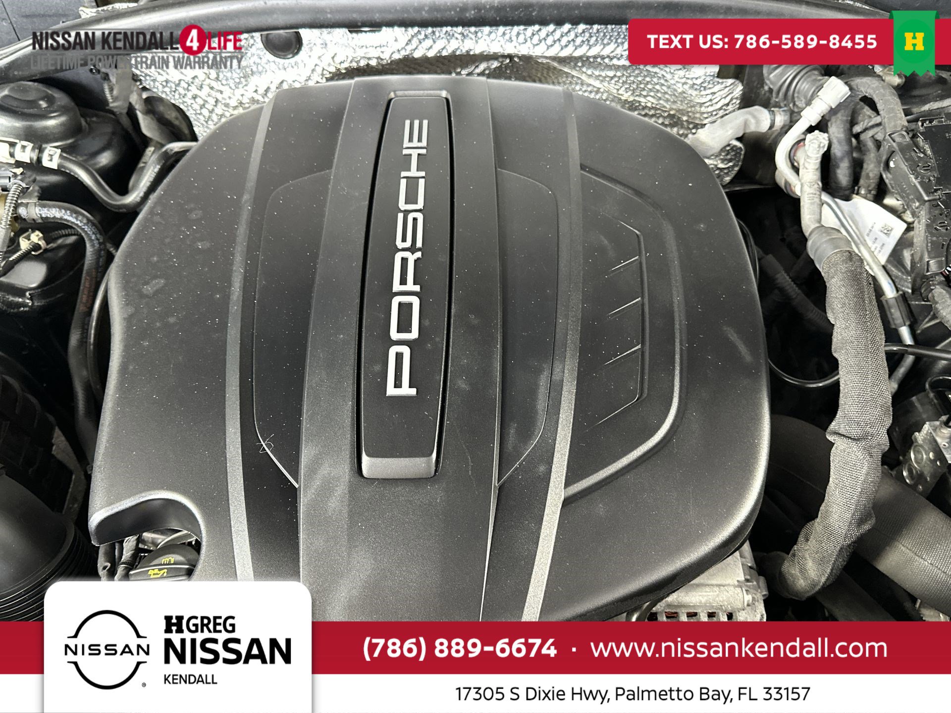 2019 Porsche Macan Base's photo