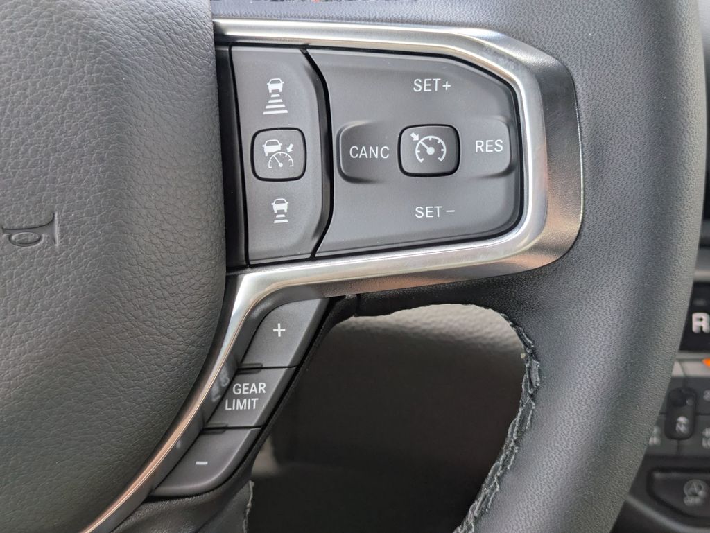 2025 Ram 1500 Laramie photo 18
