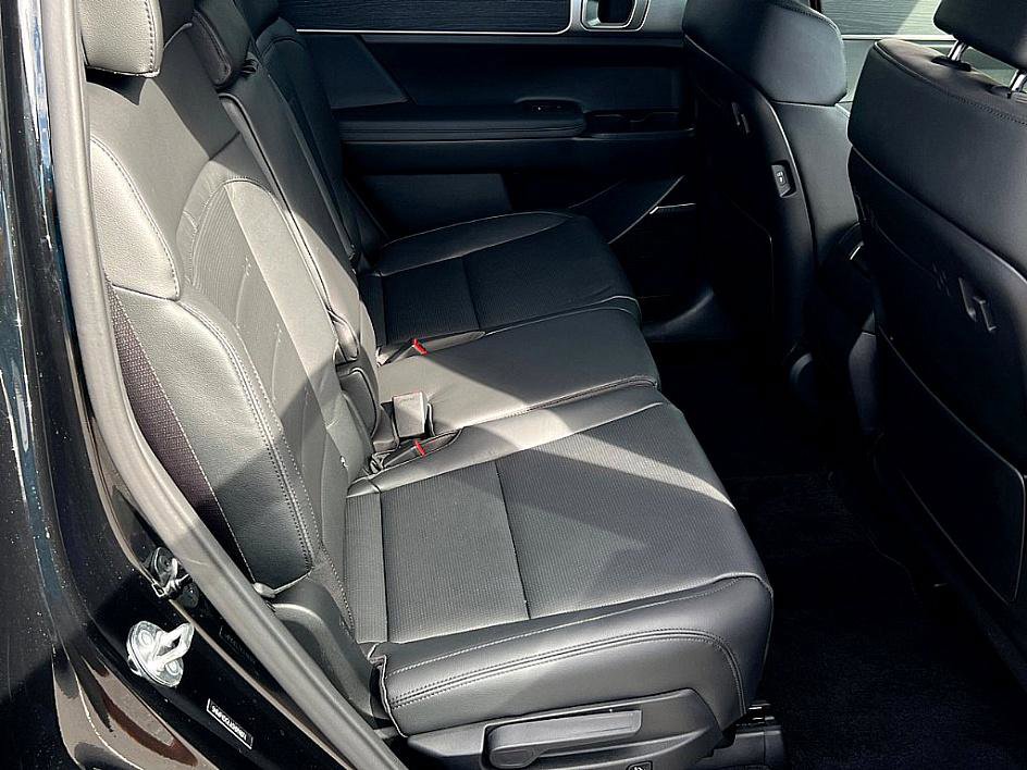 2025 Hyundai Santa Fe Limited photo 21