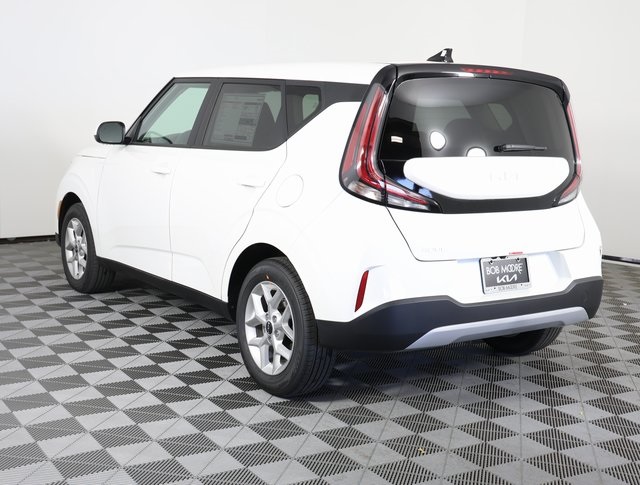 2025 Kia Soul LX photo 4
