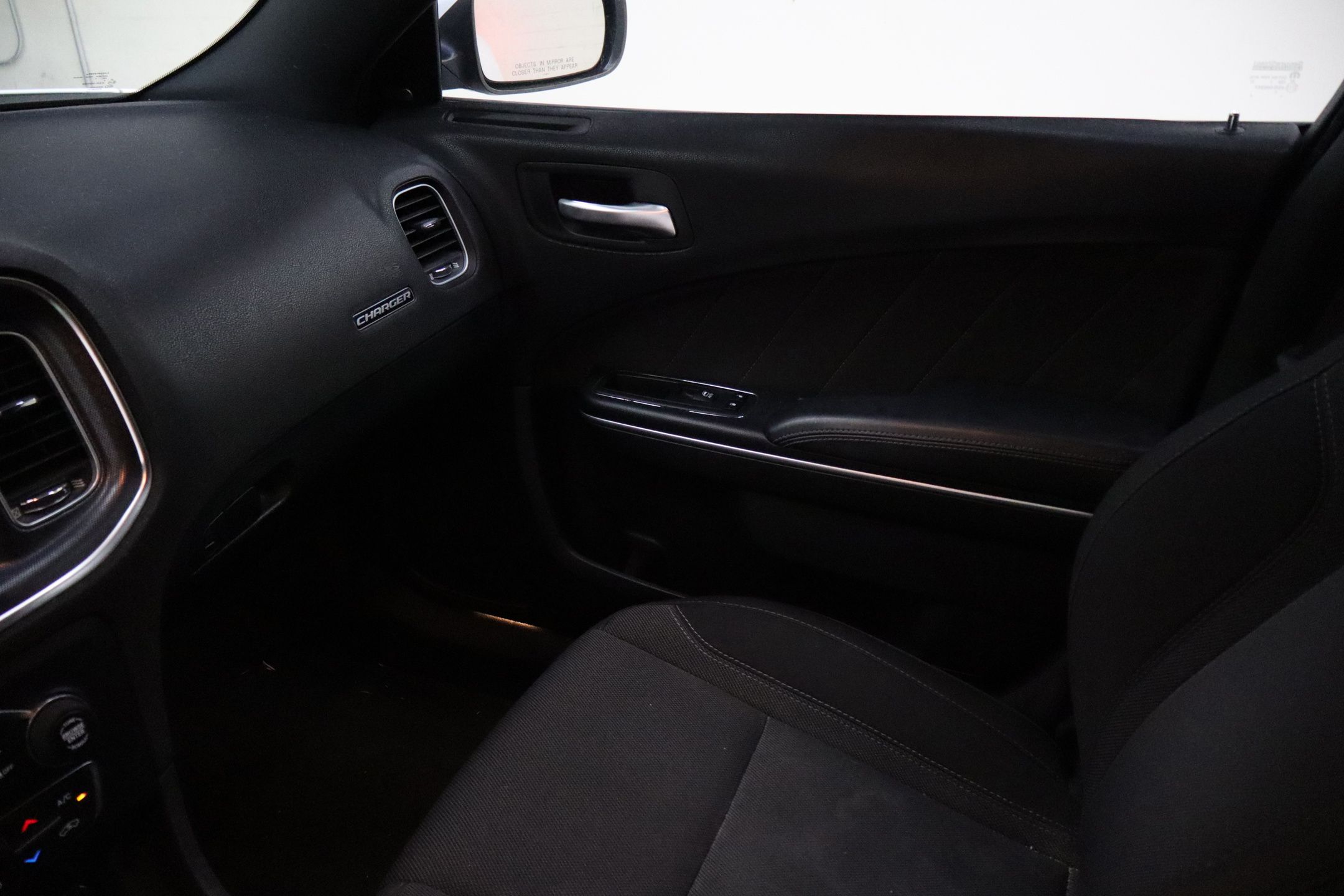 2018 Dodge Charger SXT Plus photo 19