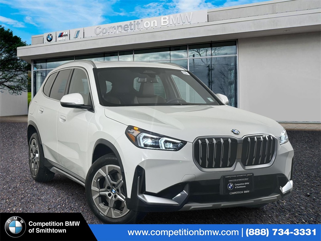 2025 BMW X1 28i's photo