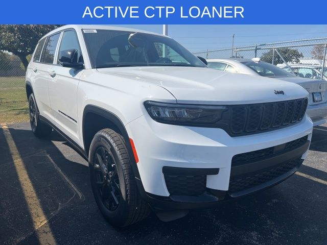 2025 Jeep Grand Cherokee L Altitude's photo