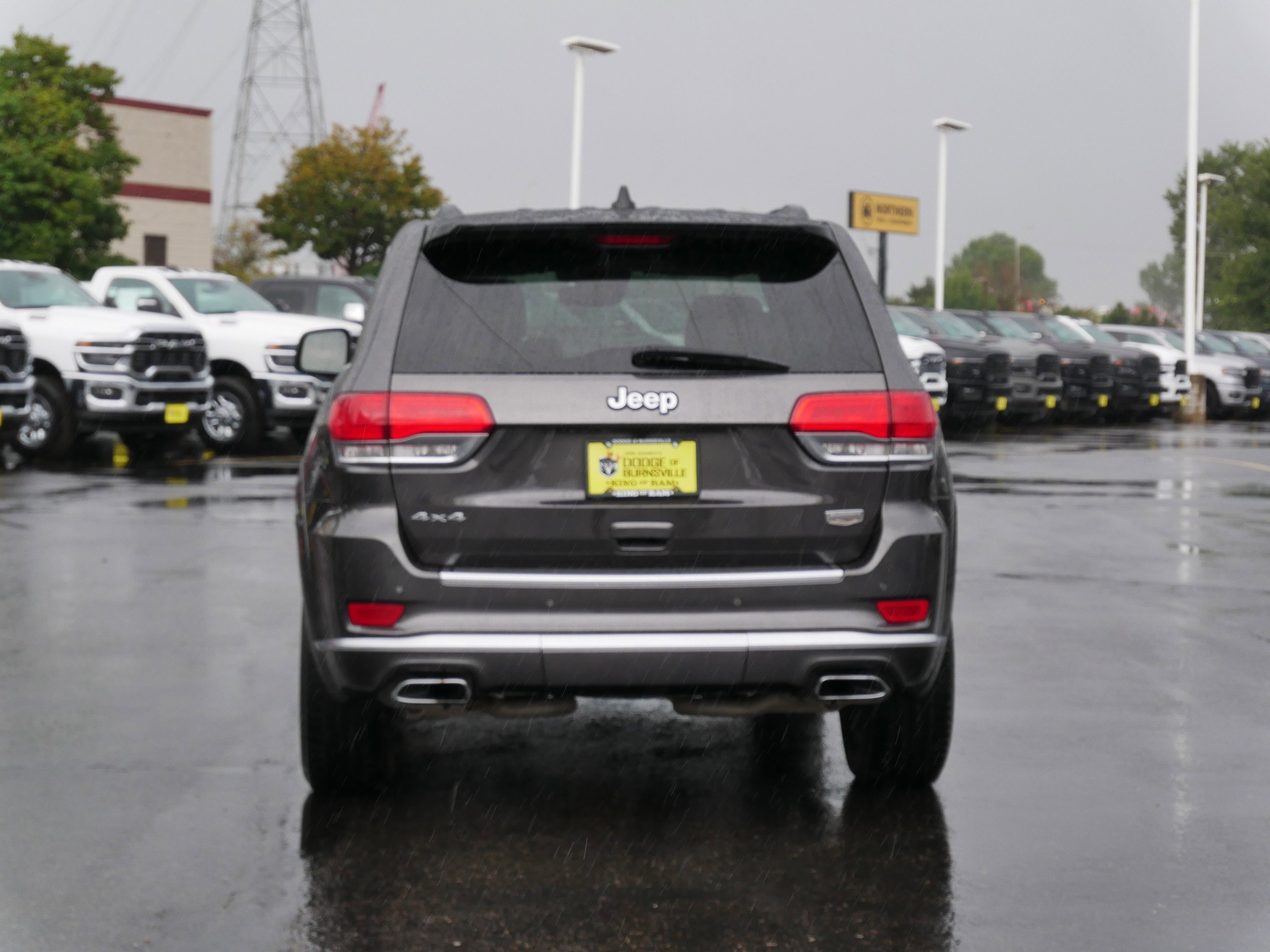 2020 Jeep Grand Cherokee Summit photo 3