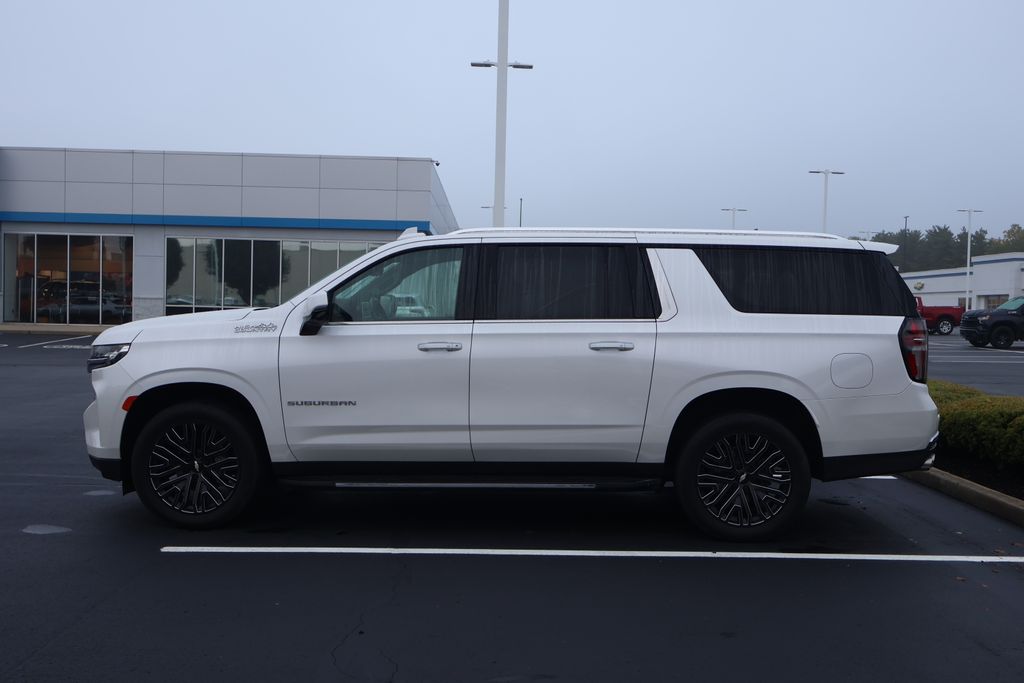 2021 Chevrolet Suburban High Country photo 7