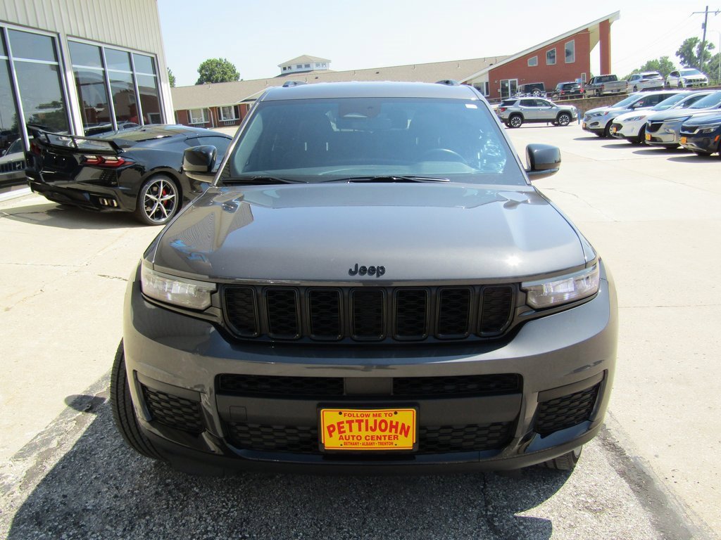 2022 Jeep Grand Cherokee Altitude photo 9