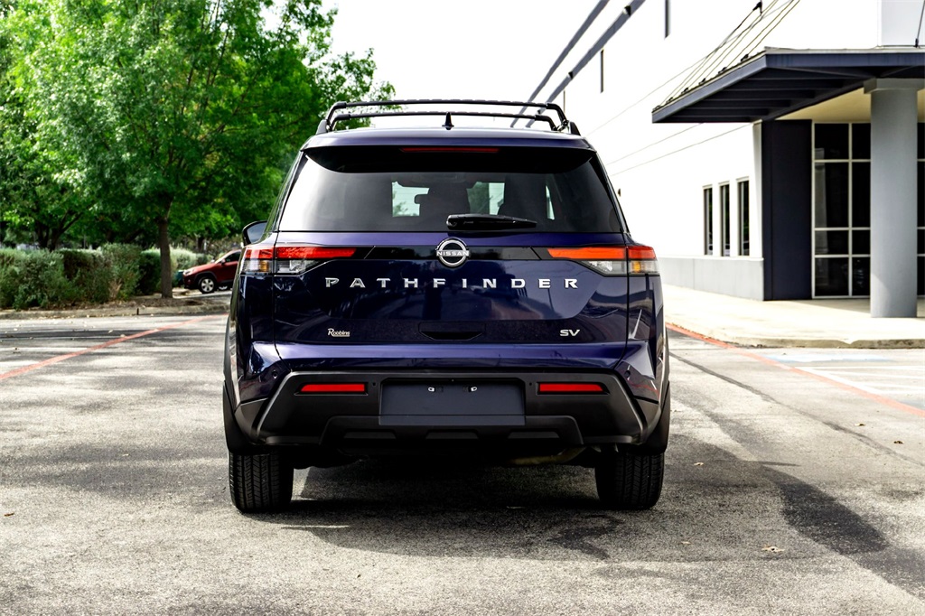 2024 Nissan Pathfinder SV photo 5