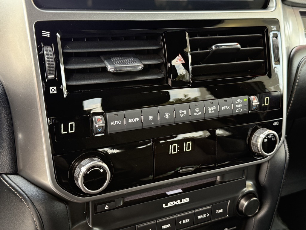 2023 Lexus GX 460 photo 22