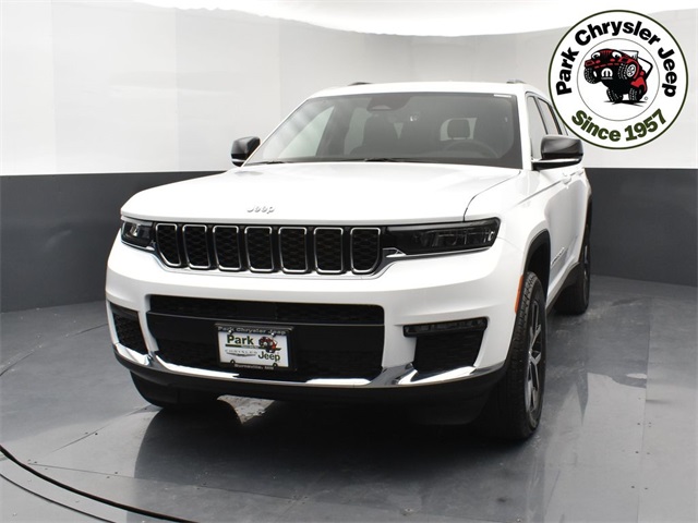 2025 Jeep Grand Cherokee Limited photo 2