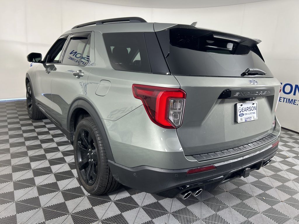 2020 Ford Explorer ST photo 4