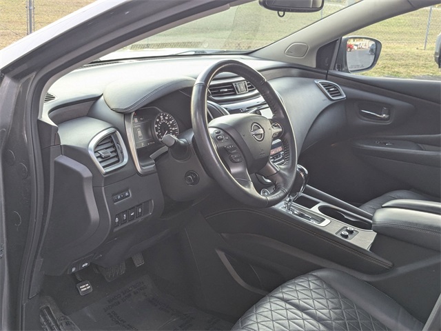 2023 Nissan Murano Platinum photo 2