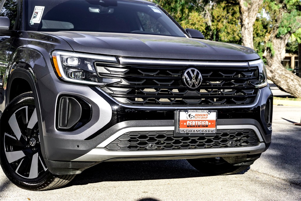 2024 Volkswagen Atlas Cross Sport SE Technology photo 3