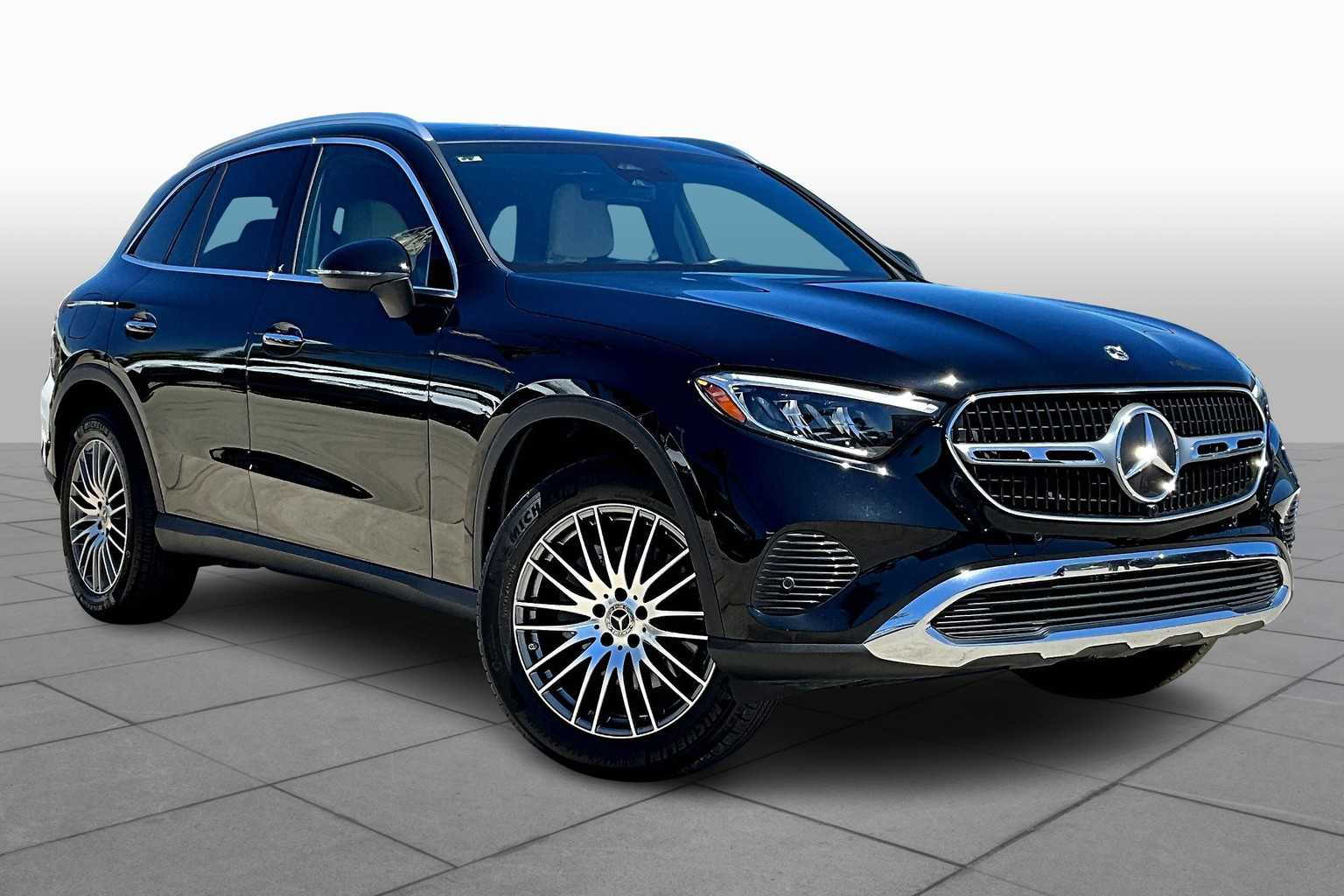 2024 Mercedes Benz GLC 300 4MATIC photo 2