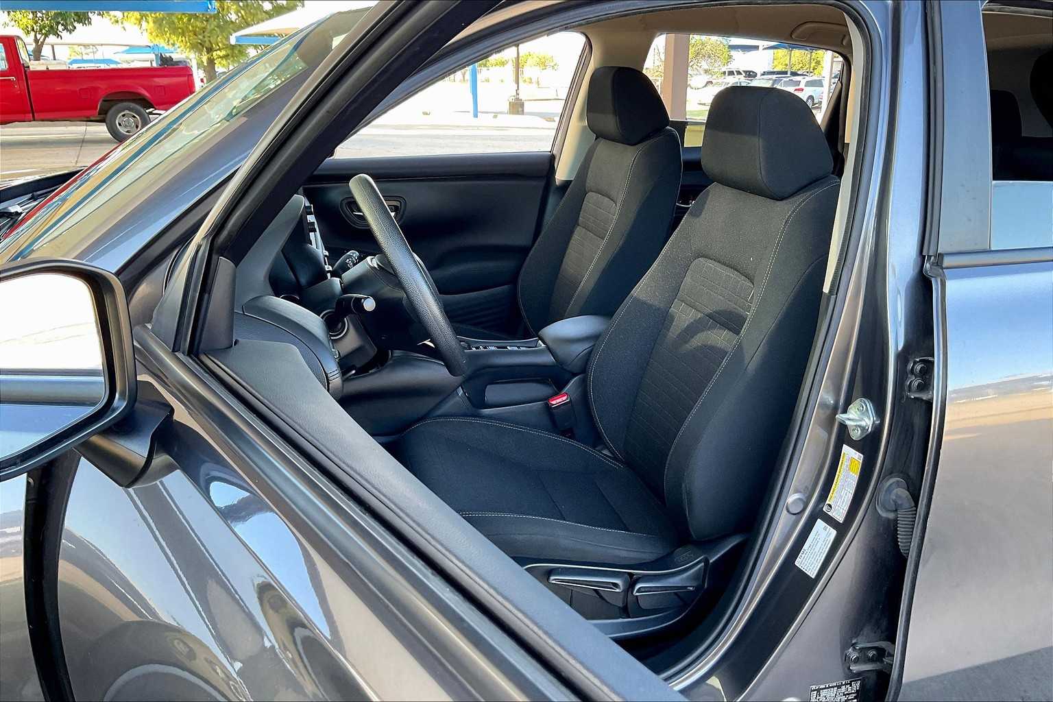 2024 Honda HR-V LX photo 7