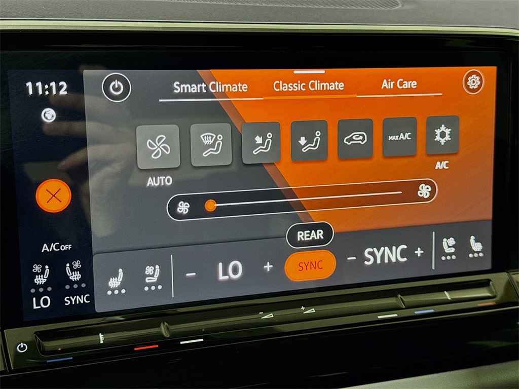 2024 Volkswagen Atlas Peak Edition SEL photo 37