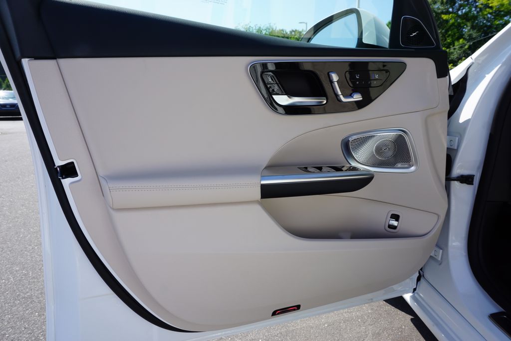 2025 Mercedes Benz C 300 photo 19