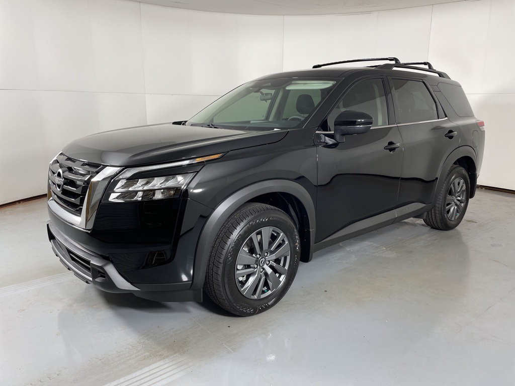 2025 Nissan Pathfinder SV photo 3