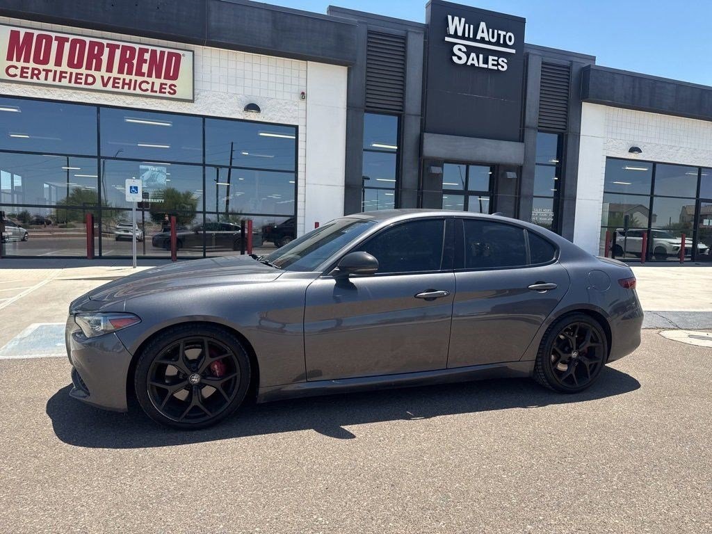 2020 Alfa Romeo Giulia Base photo 8