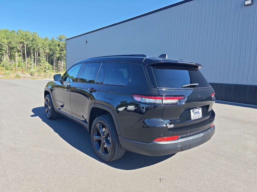 2025 Jeep Grand Cherokee Altitude X photo 3