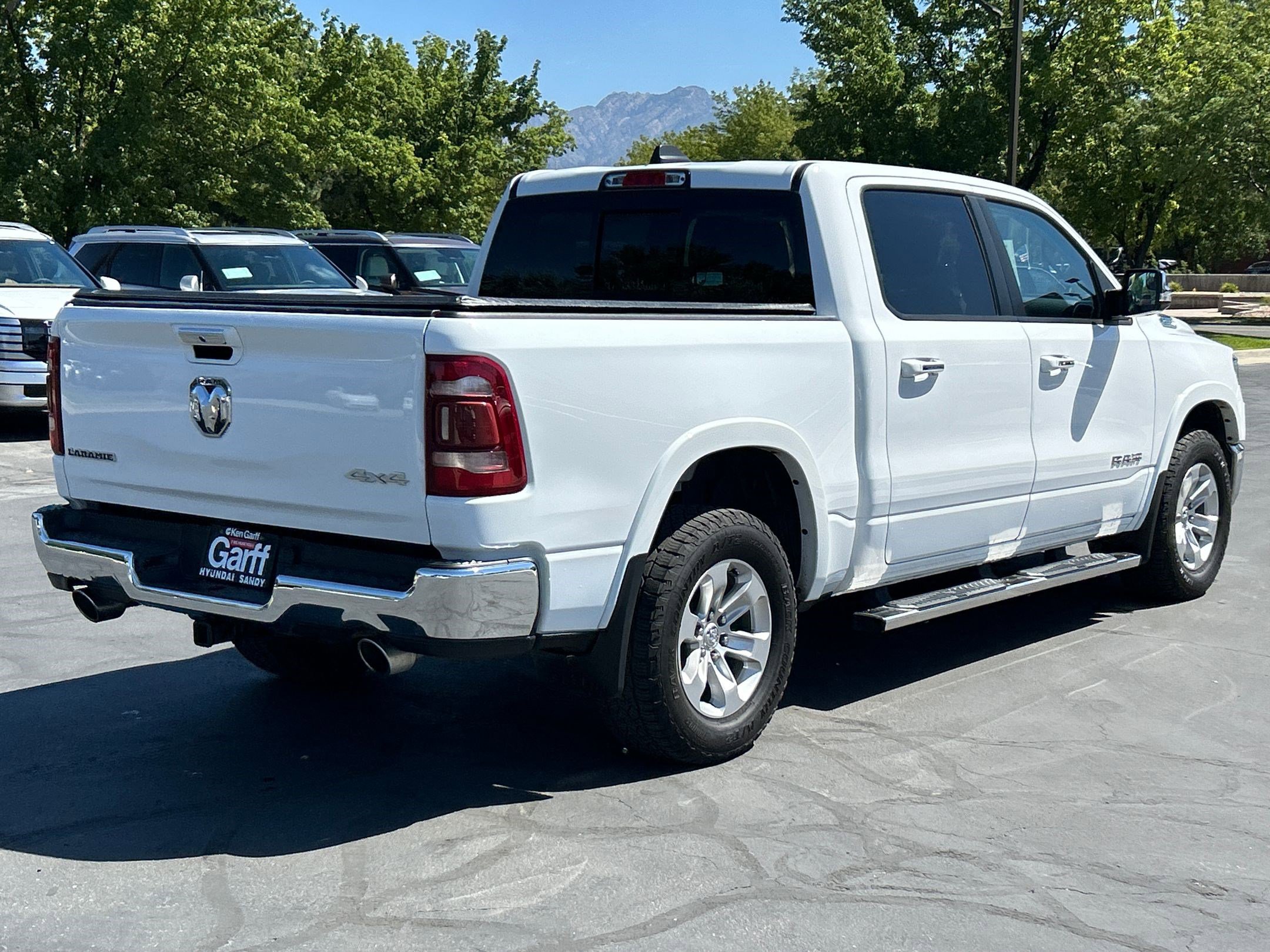 2020 Ram 1500 Laramie photo 3