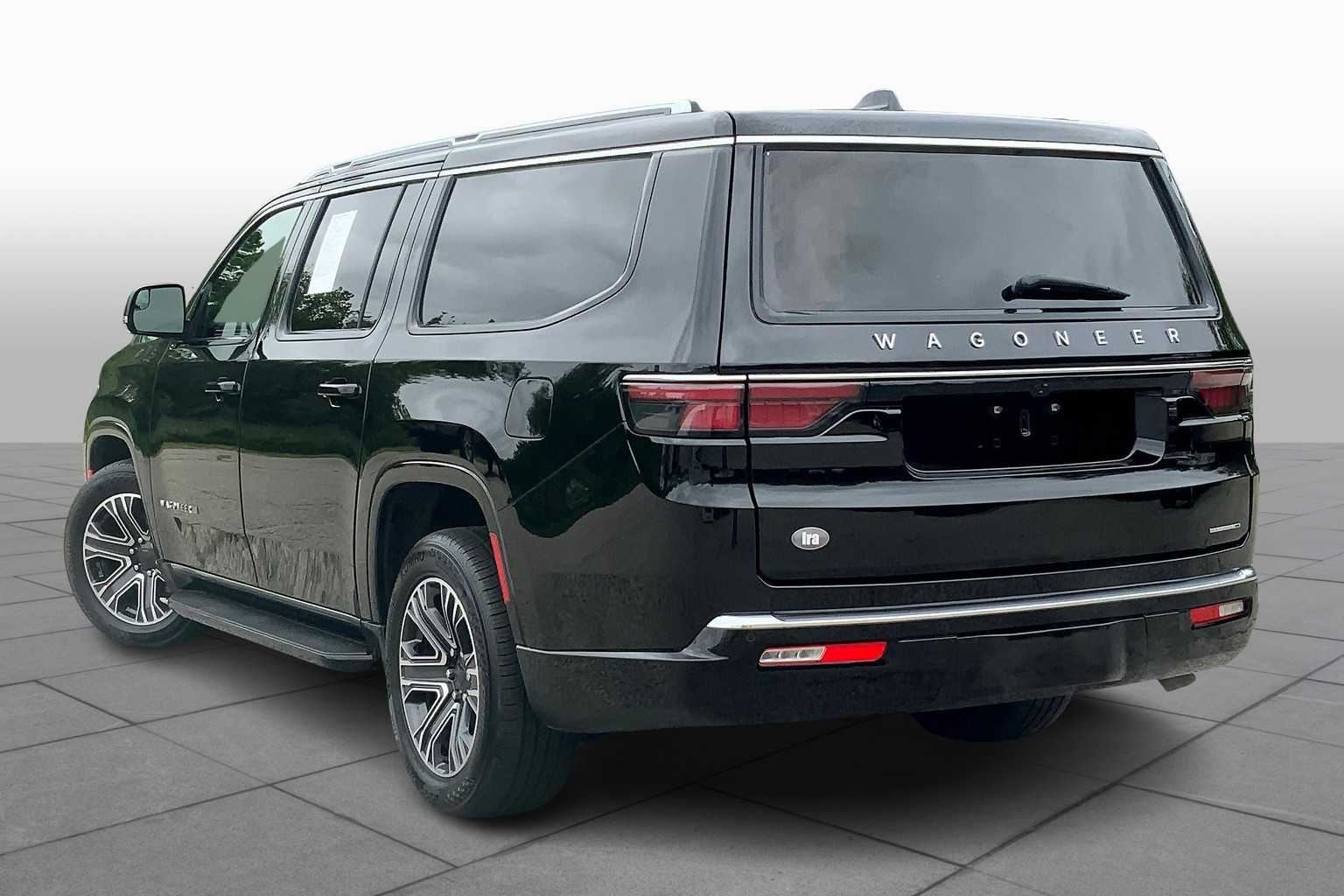 2024 Jeep Wagoneer L Series II photo 11