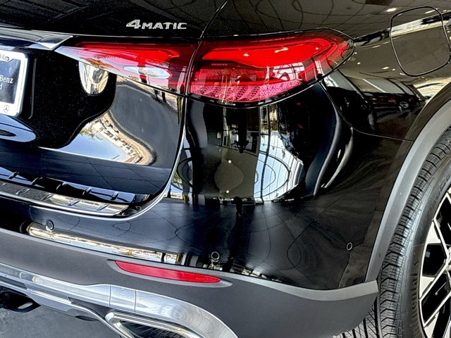 2025 Mercedes Benz GLC 350e 4MATIC photo 12