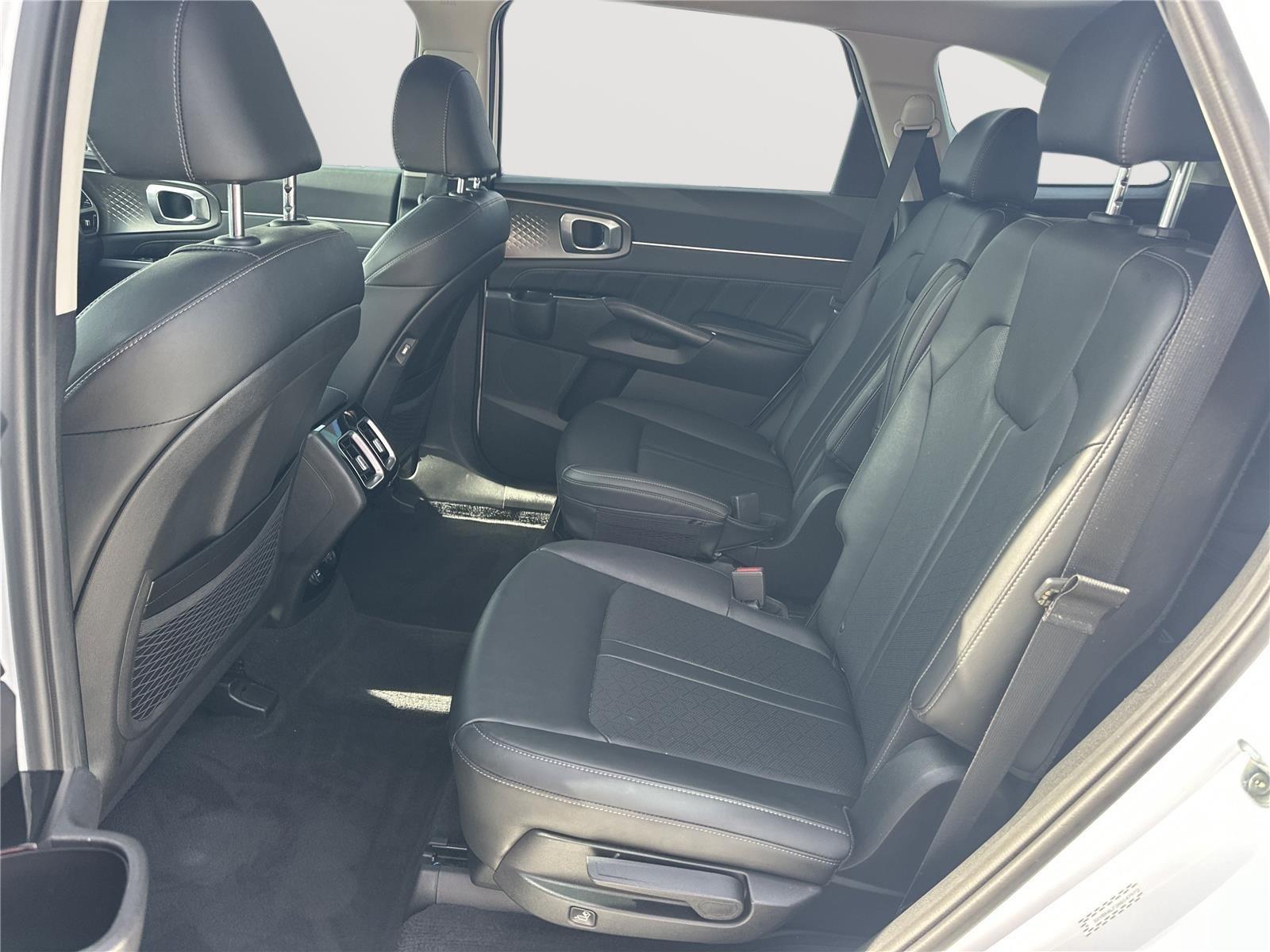 2022 Kia Sorento SX photo 19