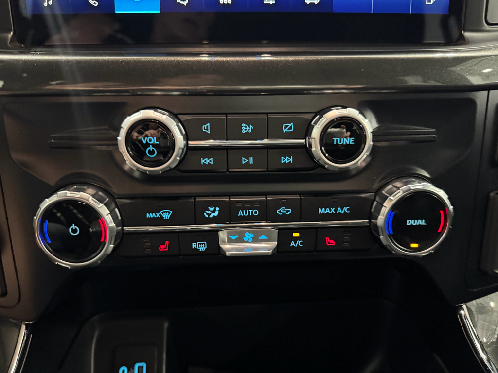 2023 Ford F-150 XLT photo 30