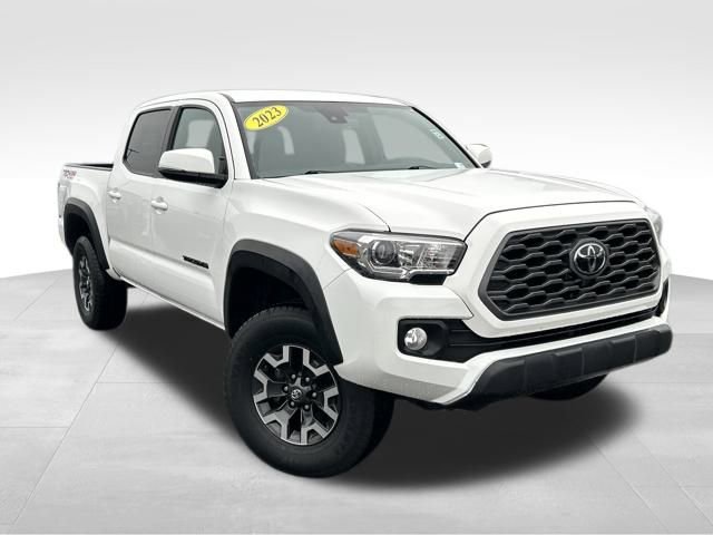 2023 Toyota Tacoma SR's photo