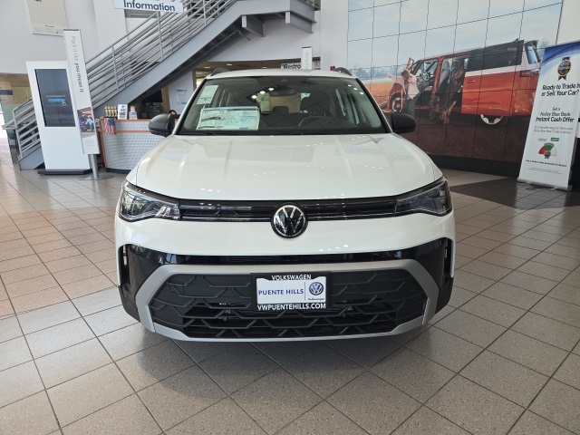 2025 Volkswagen Taos S photo 2