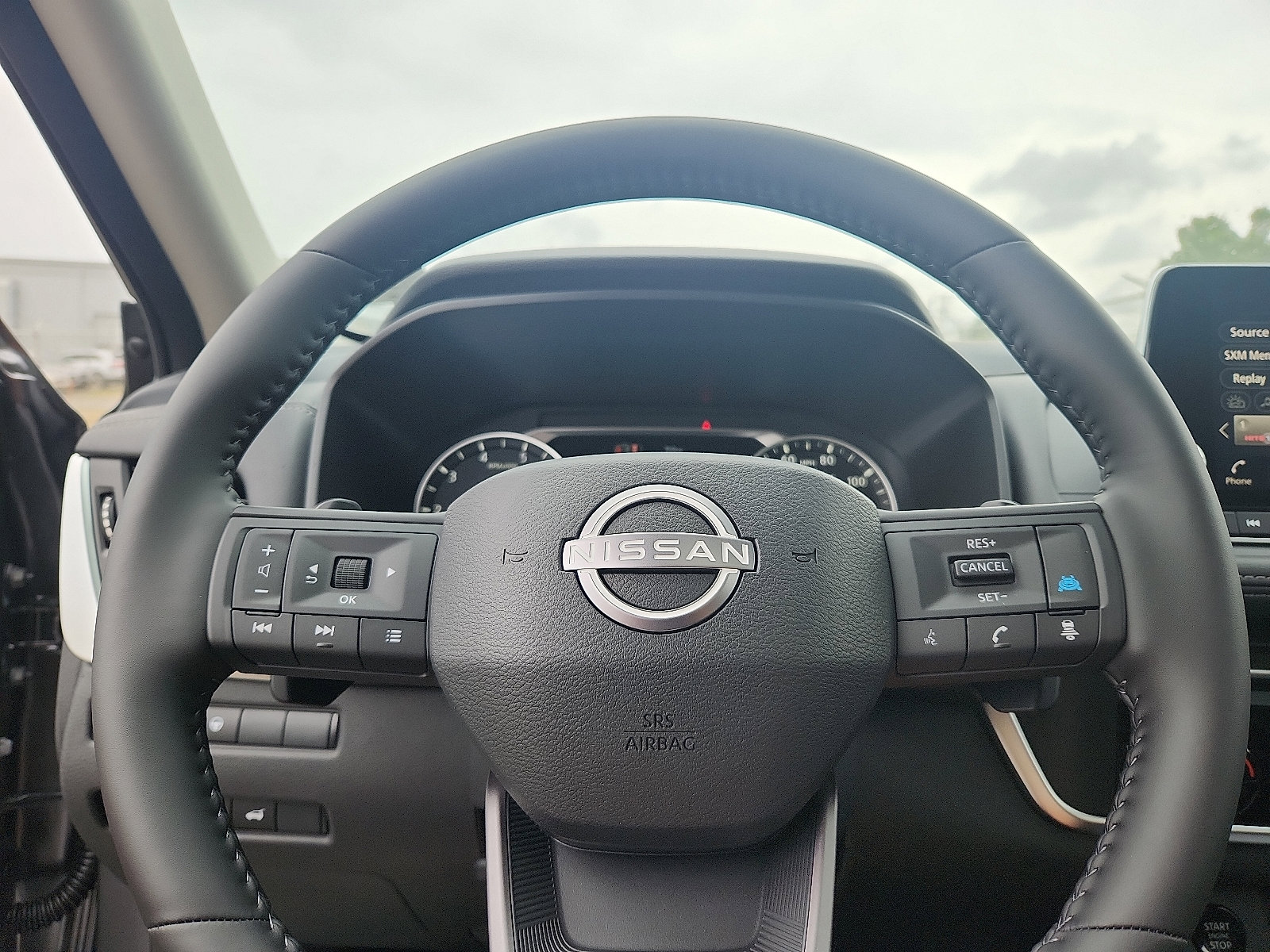 2026 Nissan Rogue SV photo 10