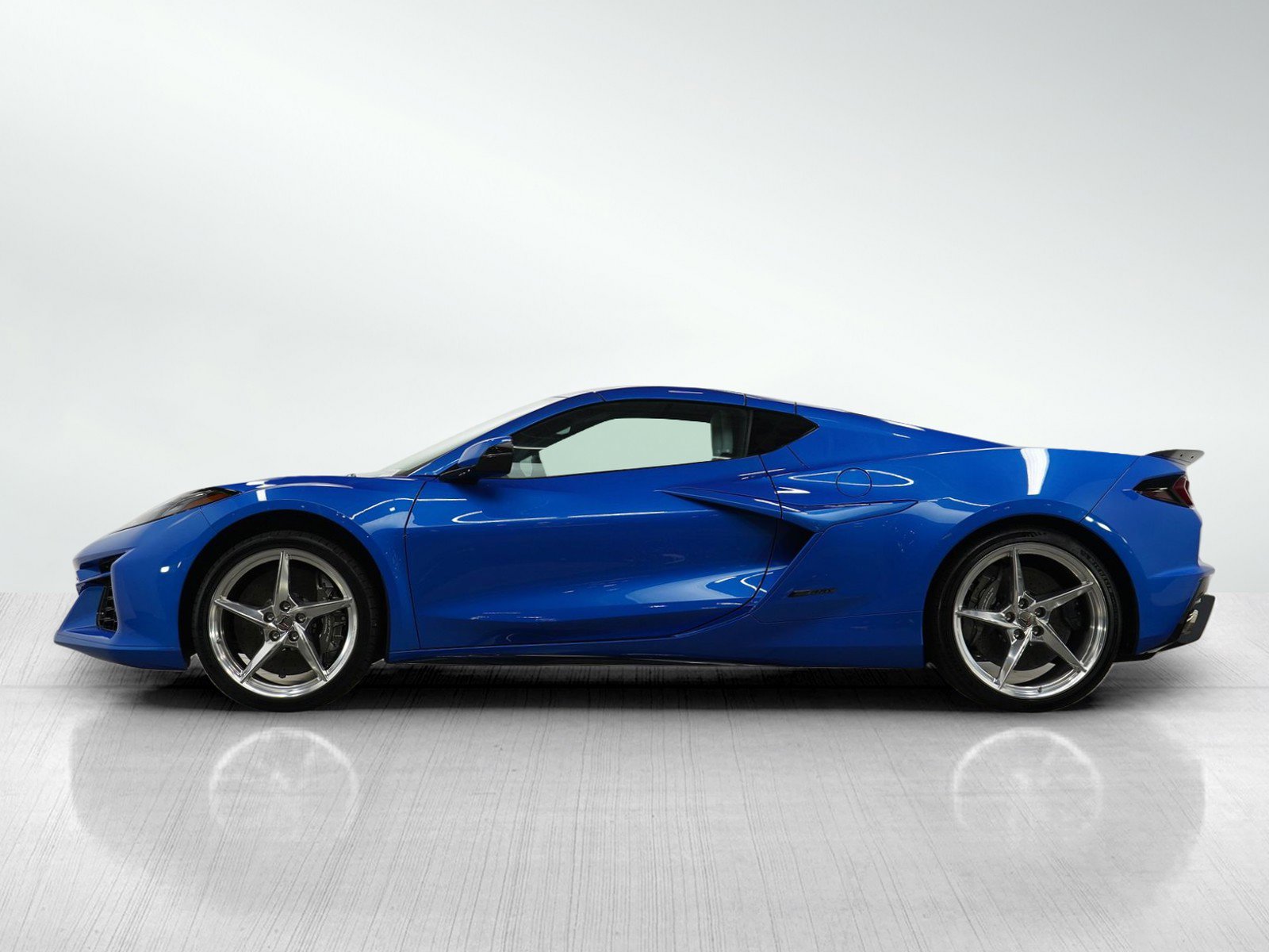 Used 2024 Chevrolet Corvette 2LZ with VIN 1G1YL2D46R5501129 for sale in White Bear Lake, Minnesota