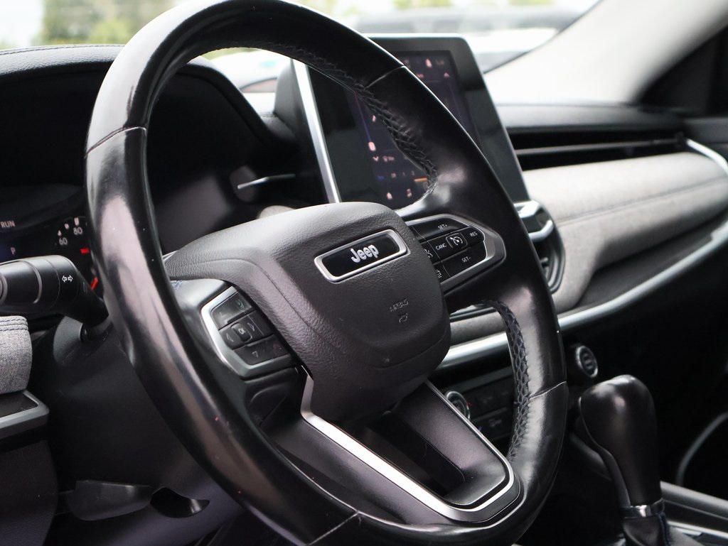 2022 Jeep Compass Latitude photo 25
