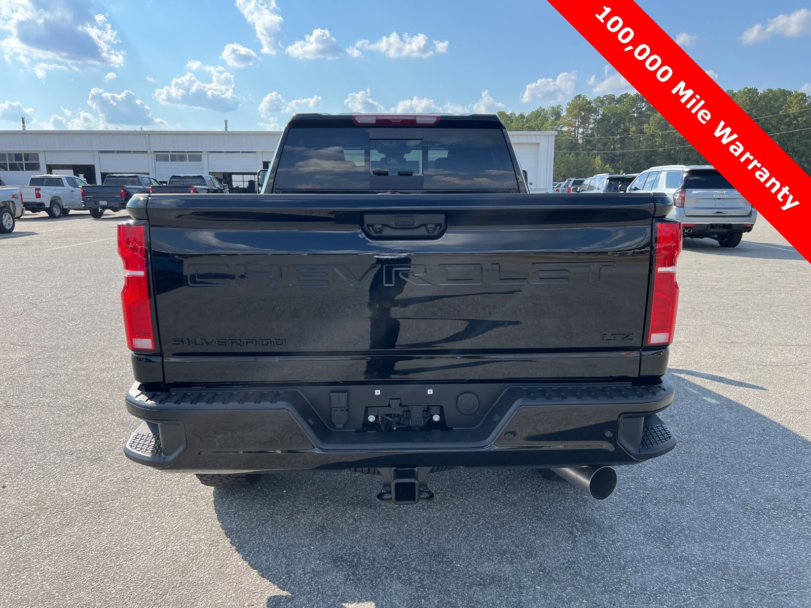 2025 Chevrolet Silverado 2500HD LTZ Trail Boss photo 3