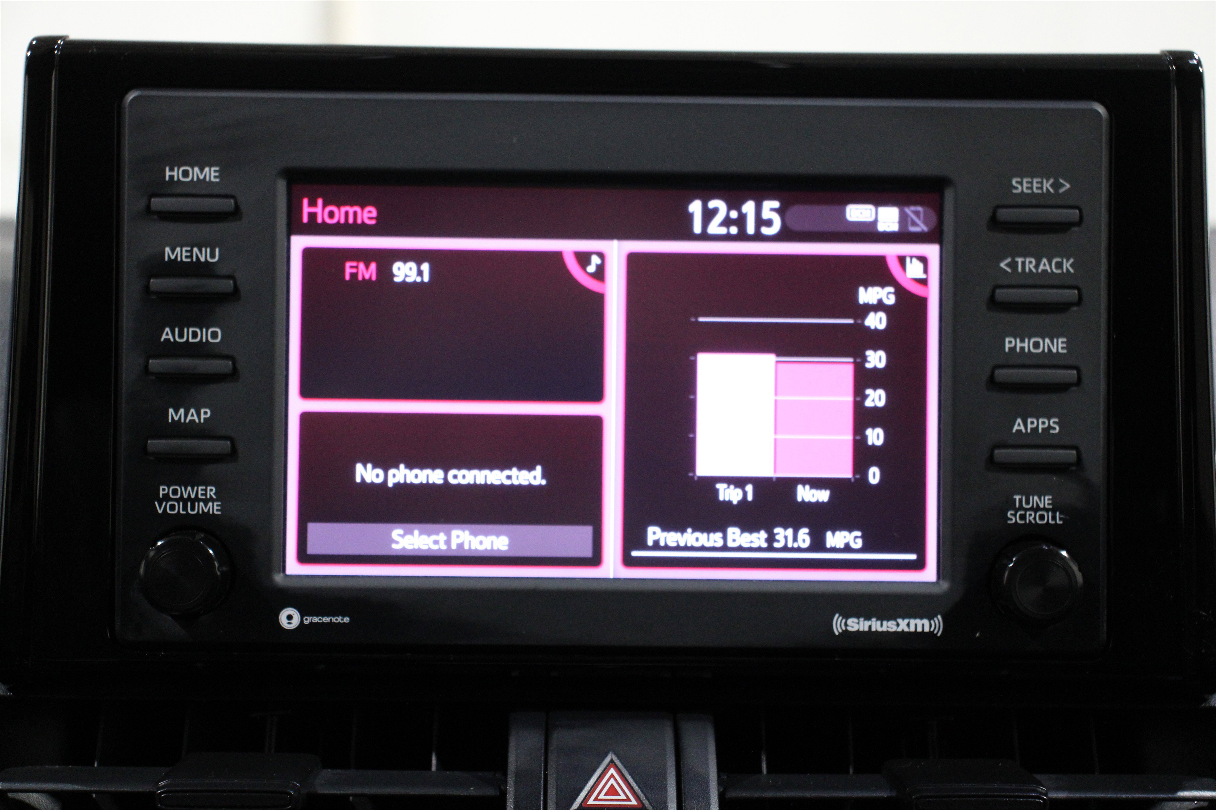 2021 Toyota RAV4 XLE photo 2