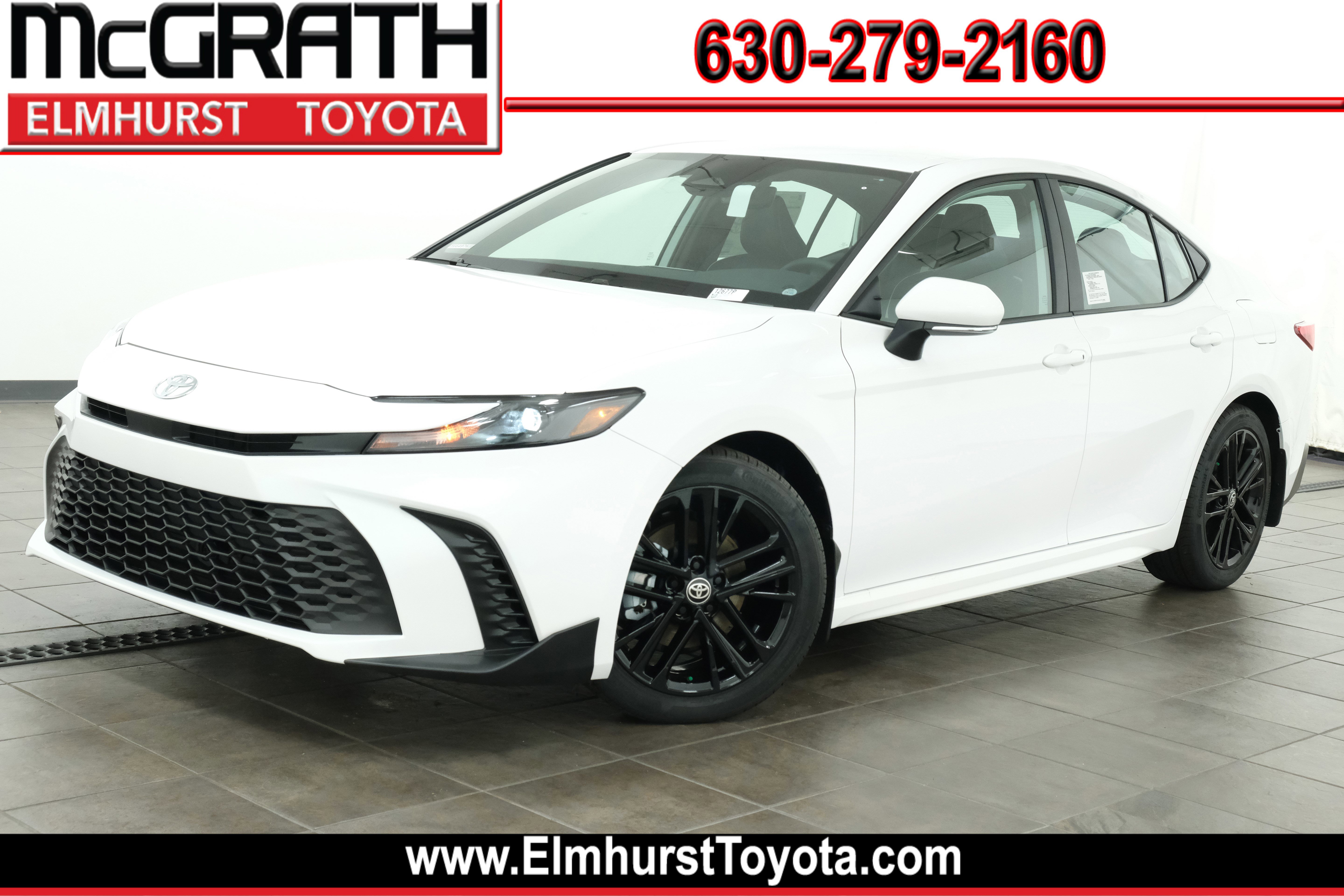 2026 Toyota Camry SE's photo