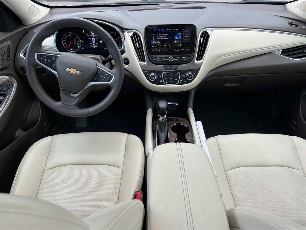 2024 Chevrolet Malibu Premier 2LT photo 3